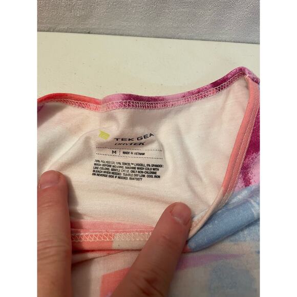 2 tank tops Danskin “Get my Shine on” tank top medium Tek Gear med‎ white pastel - Picture 5 of 10